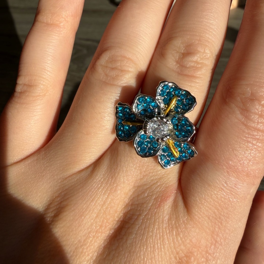 NEW Large flower gemstone ring blue stones